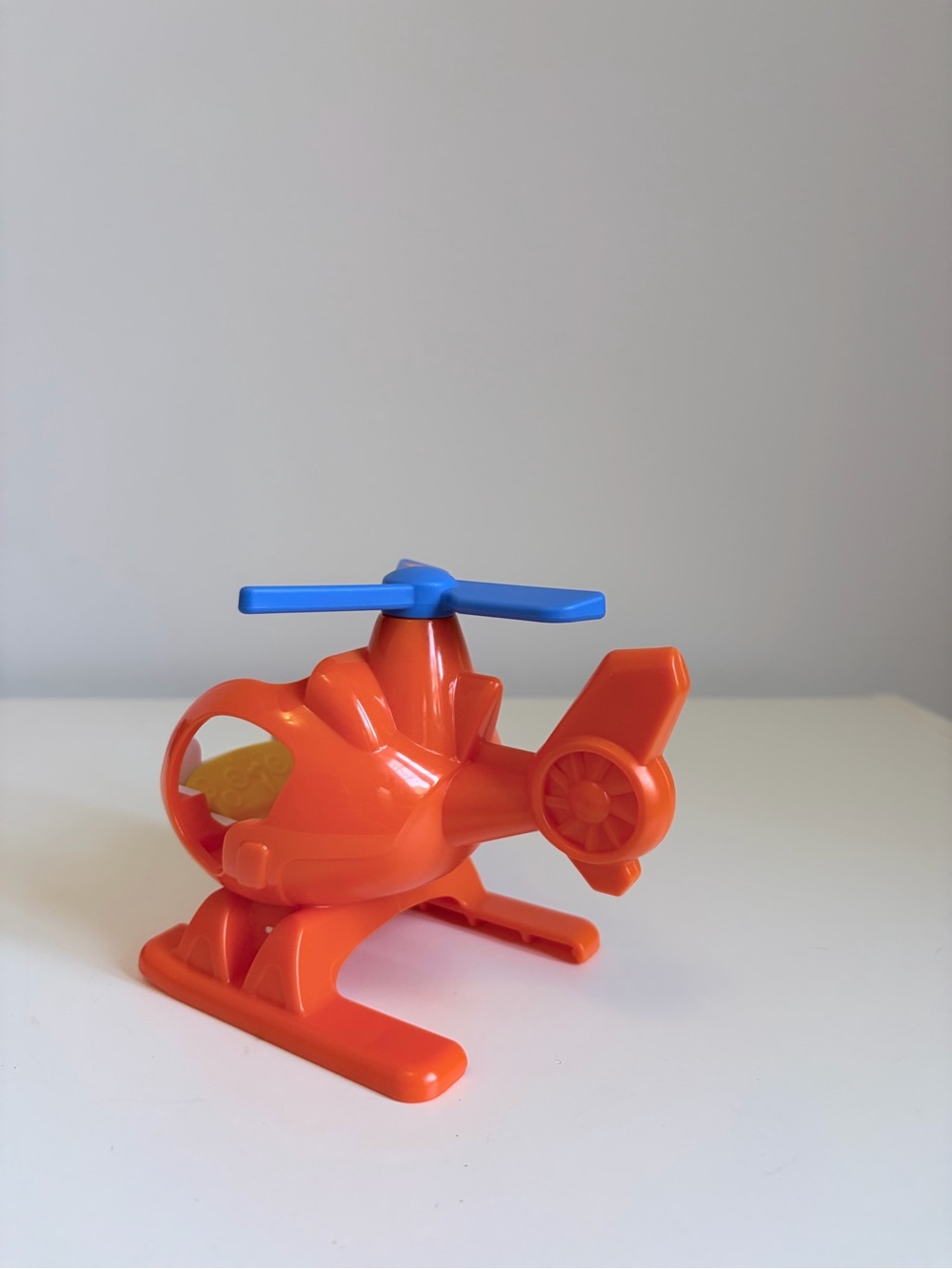 (3/$10) Fisher Price Little People Helicopter ONLY - Picture 2 of 2